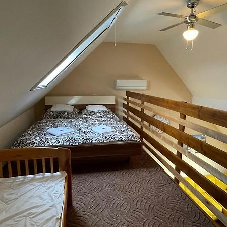 Gyulai Brill Apartman Esterno foto