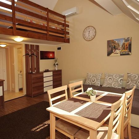 Gyulai Brill Apartman Esterno foto