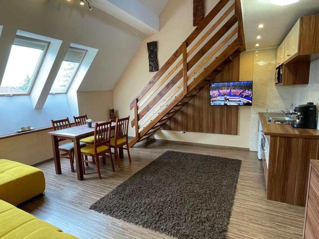 Gyulai Brill Apartman Esterno foto