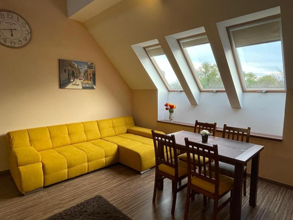 Gyulai Brill Apartman Esterno foto