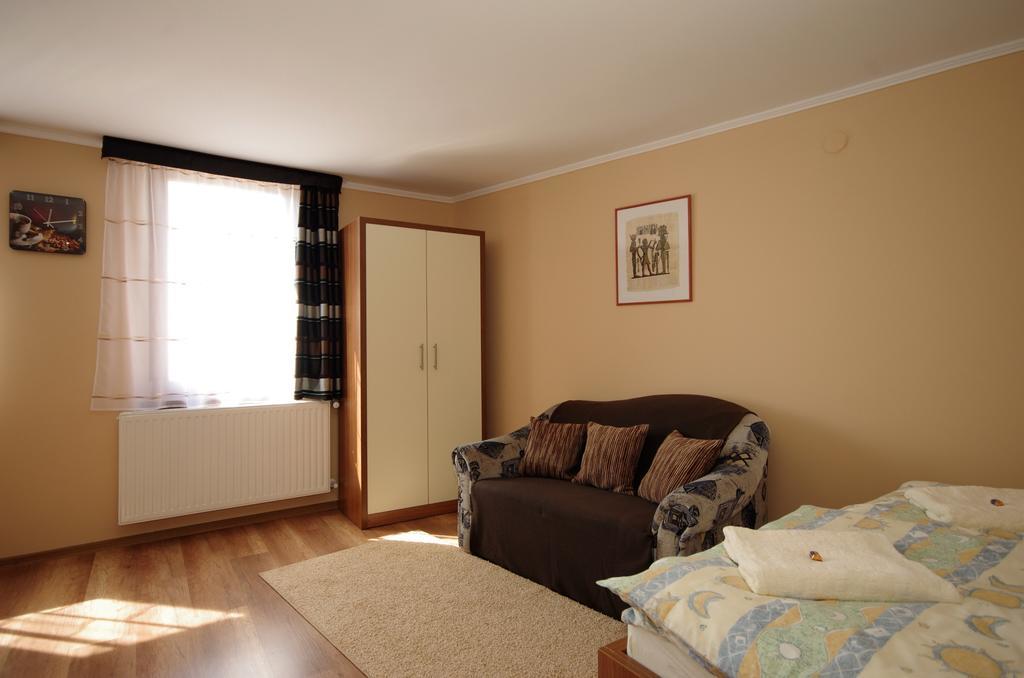 Gyulai Brill Apartman Esterno foto