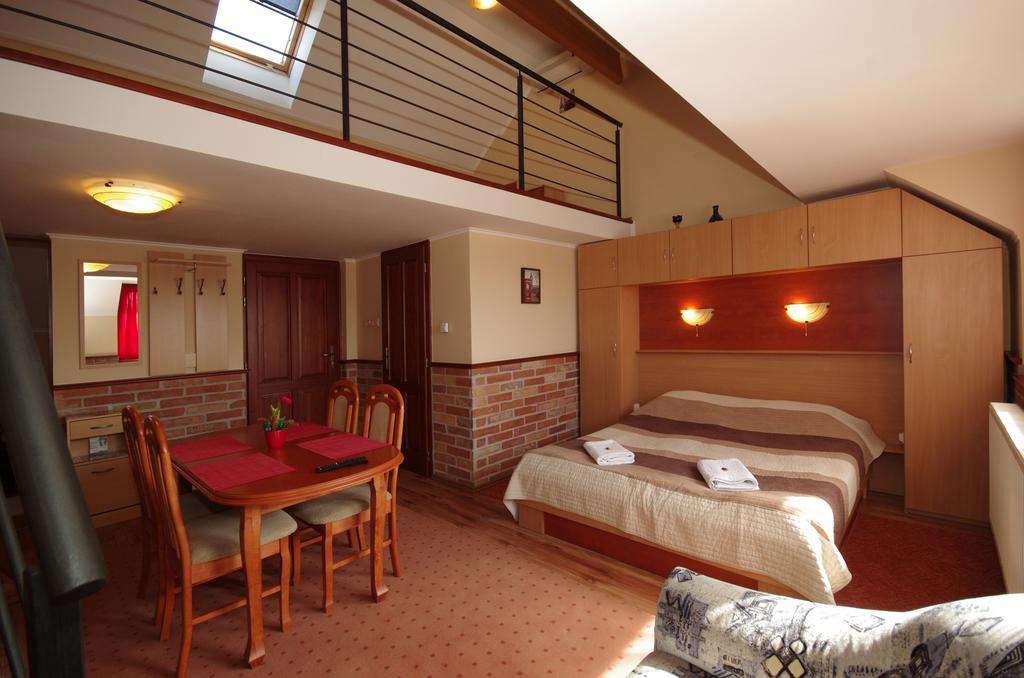 Gyulai Brill Apartman Esterno foto