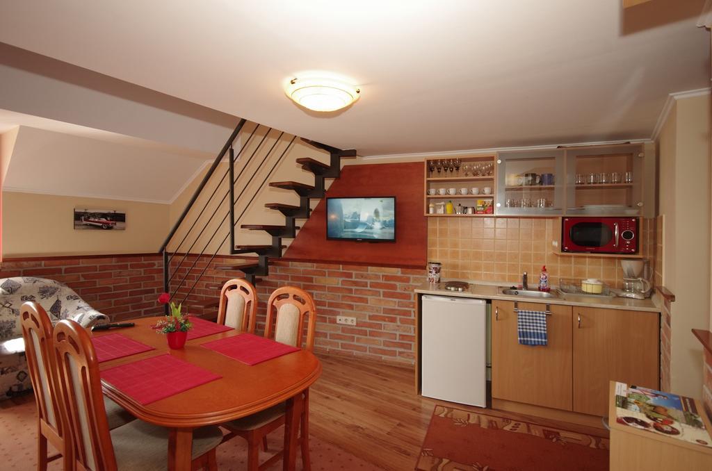Gyulai Brill Apartman Esterno foto